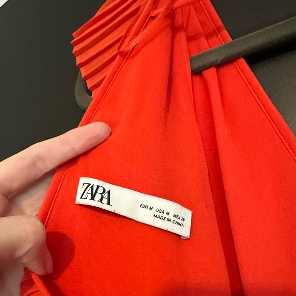 EUC ZARA Pleated Orangey Red MIDI Dress Sz.M - Picture 5 of 7